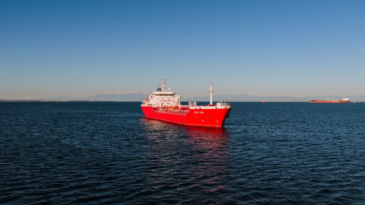 Top 5 Alternative Marine Fuel: Shipping Decarbonization