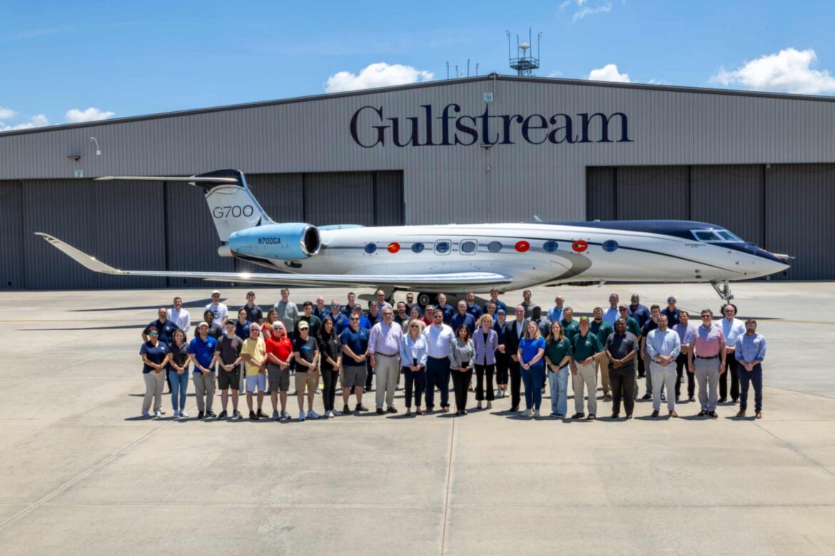 Gulfstream Reduces Emissions at 50,000 Feet with SAF