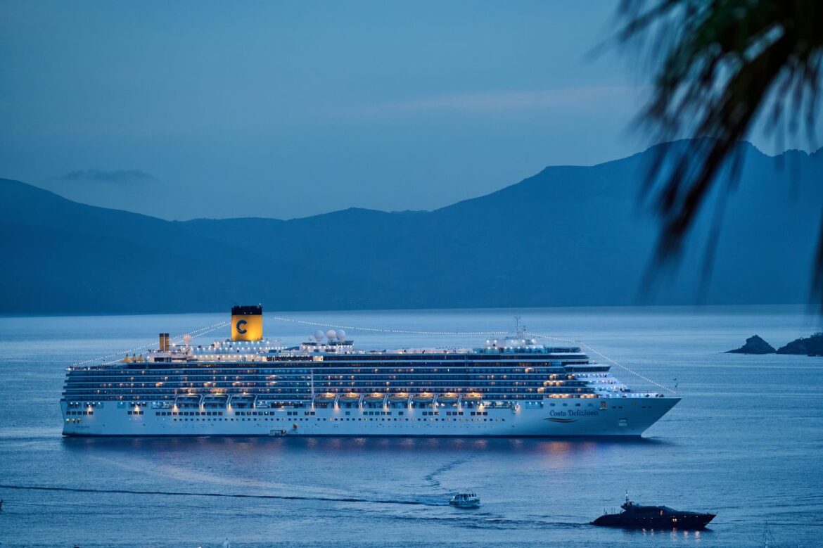 CRYSTAL’s New Cruise Ship Offers More Space