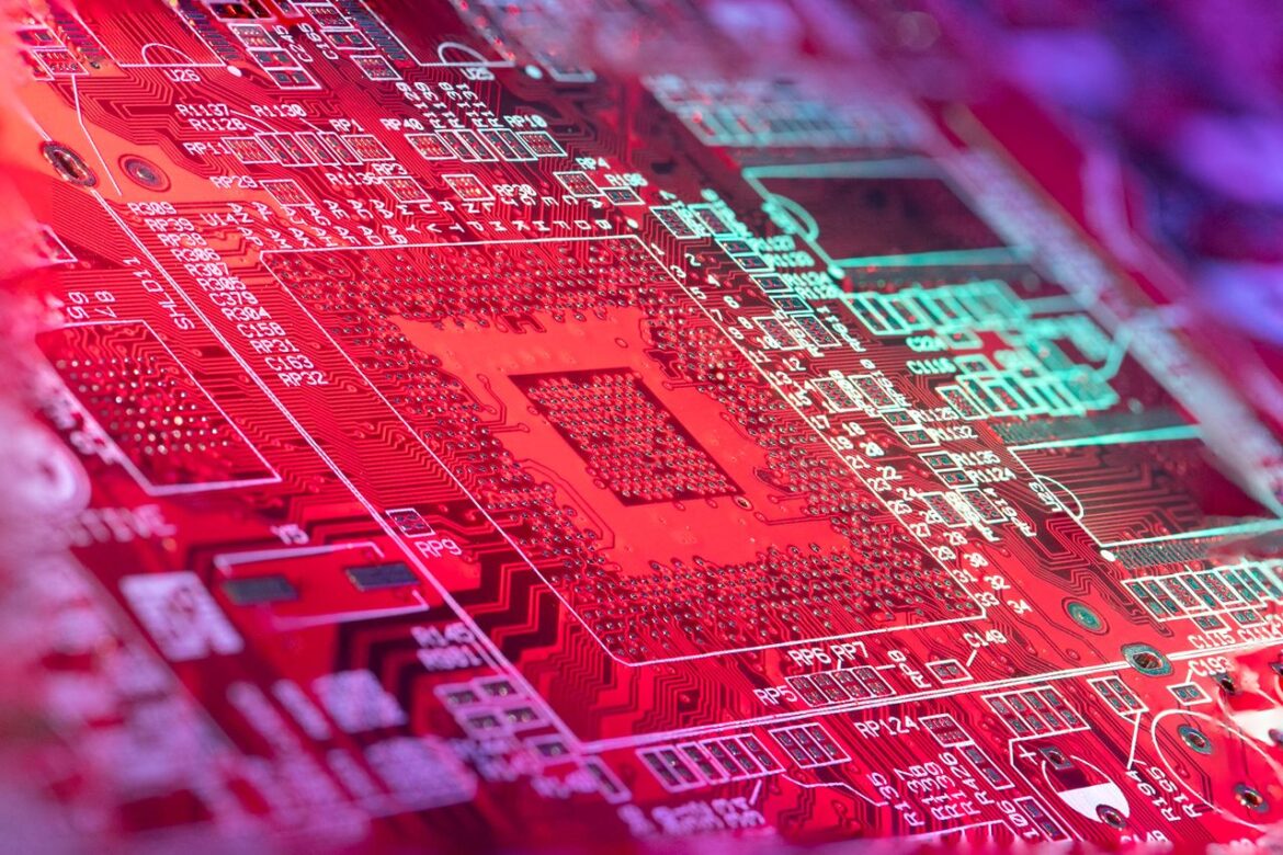 Tencent-Backed Enflame Technology Soars with Shanghai Debut